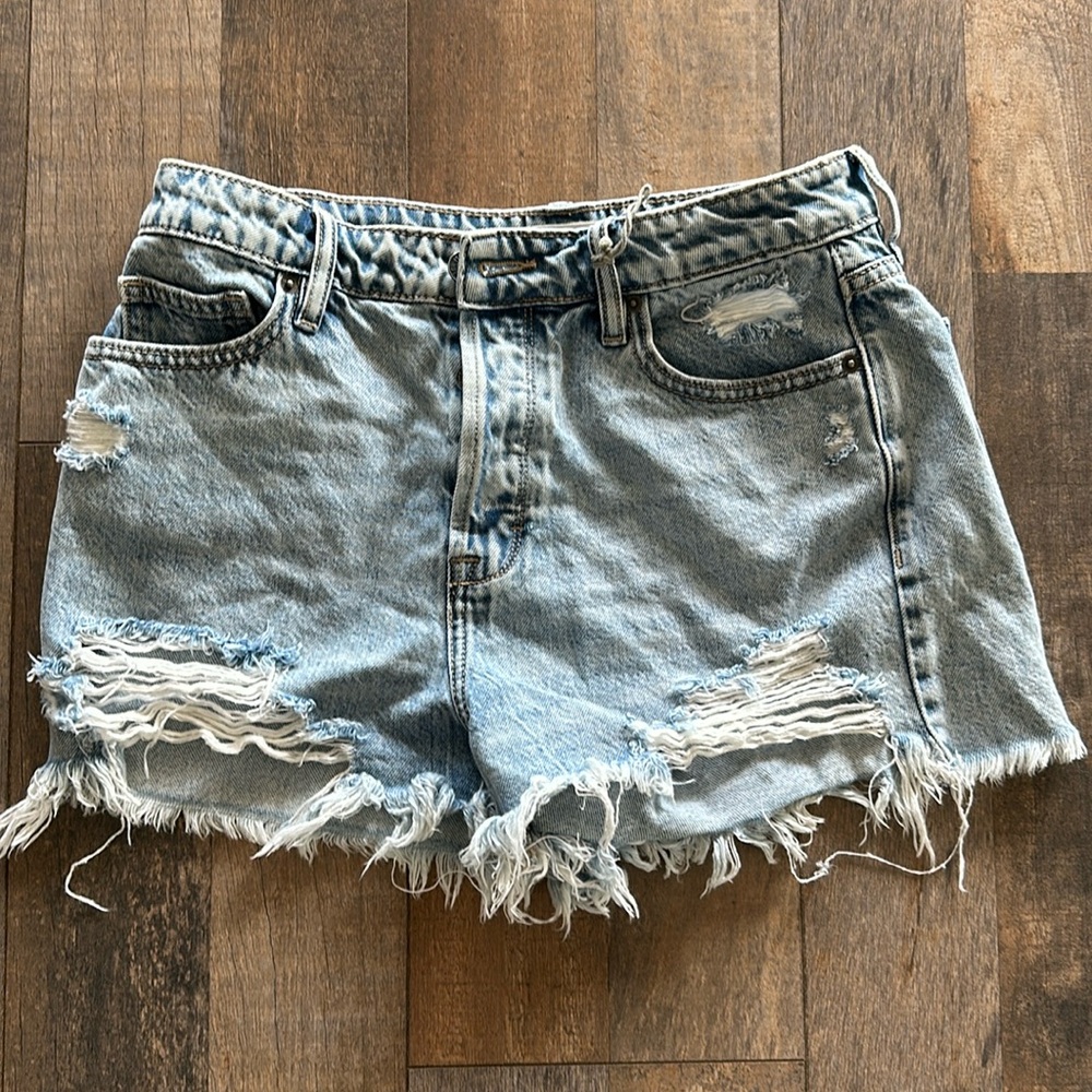 Condition: NEW barely worn